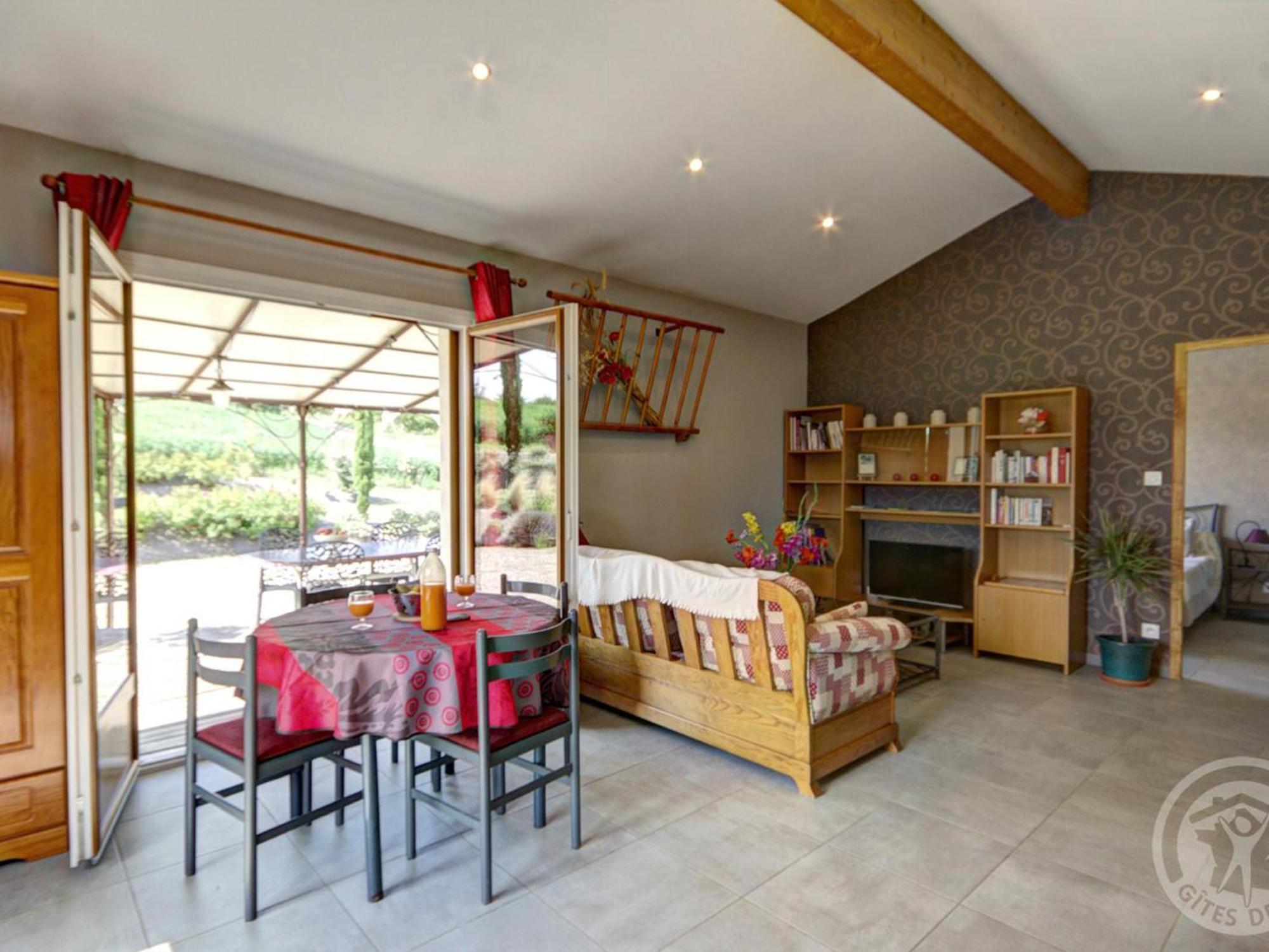 Gite Tout Equipe Avec Terrasse, Jardin Et Prestations De Qualite Pres De Genilac - Fr-1-496-114 Exteriér fotografie